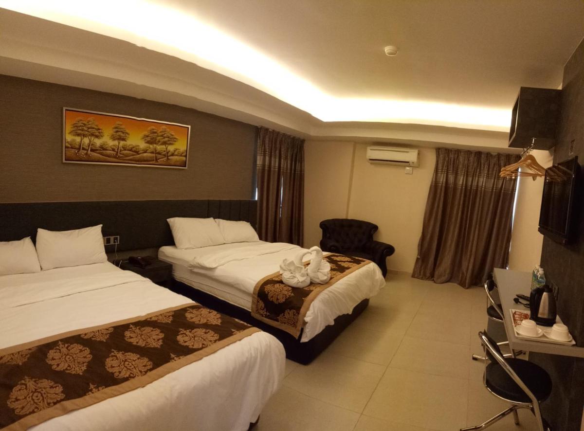 Golden Leaves Hotel - Hizvo