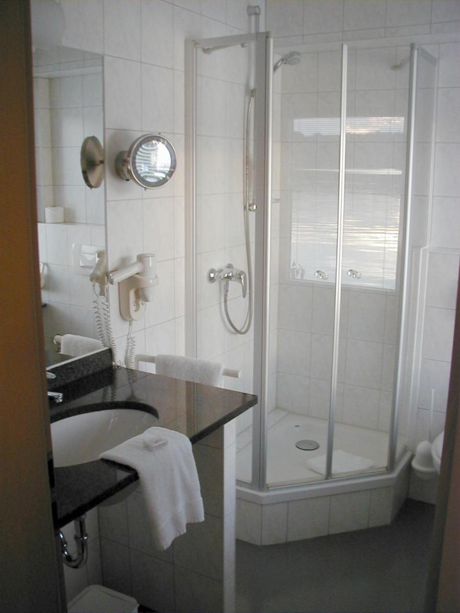 Restaurant und Hotel Zum Weissen Ross - Housity
