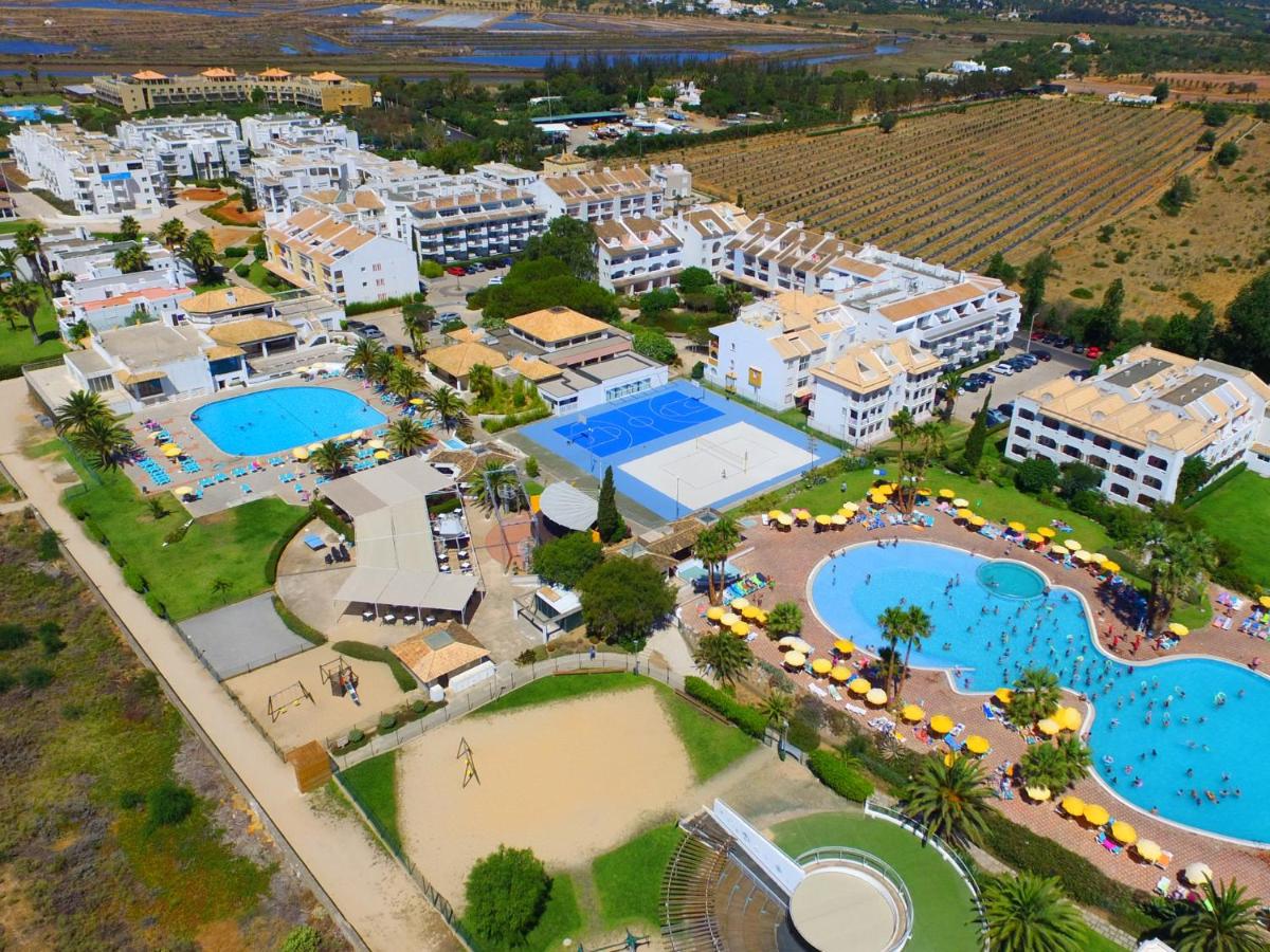 A piscina em ou perto de Golden Club Cabanas