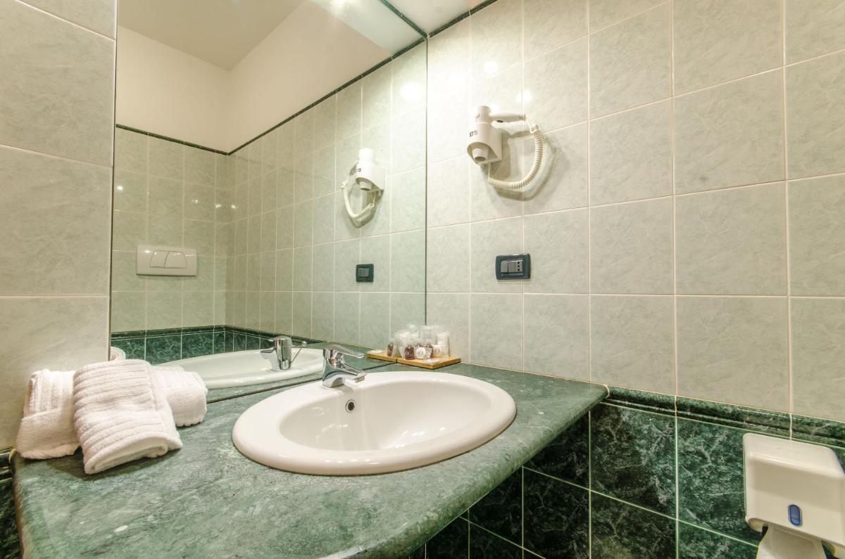 Hotel Federico II - Housity