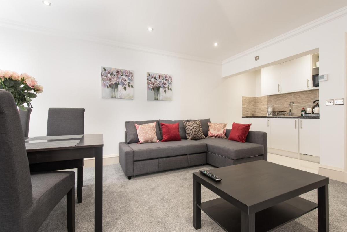Royal Princes Suites - Housity