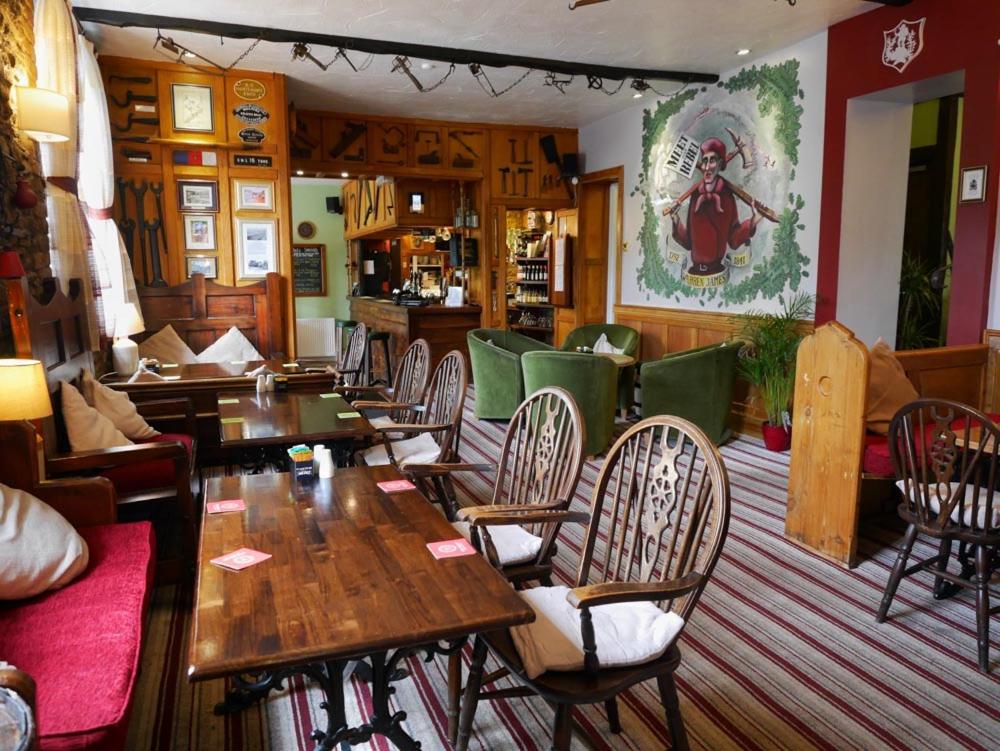 The Fountain Inn - Housity