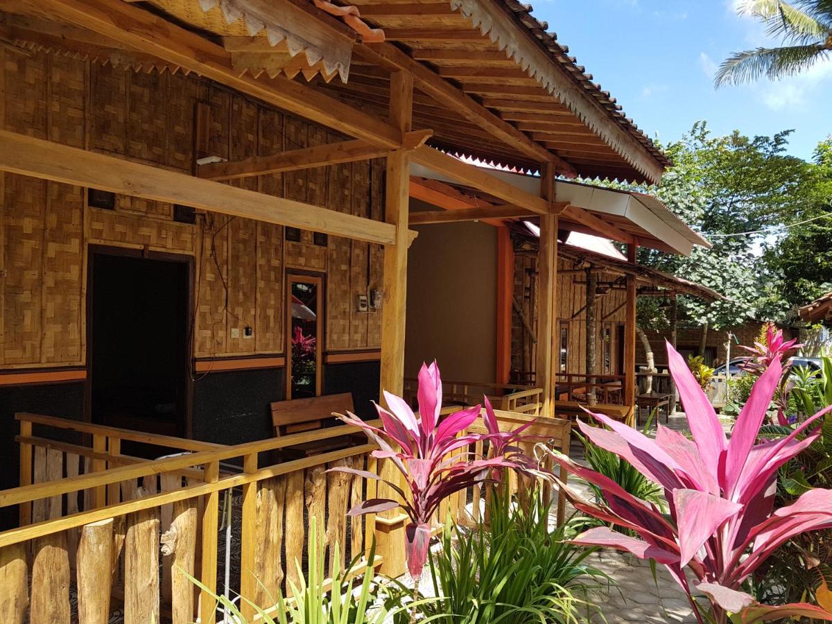 Red Island Bungalows - Housity