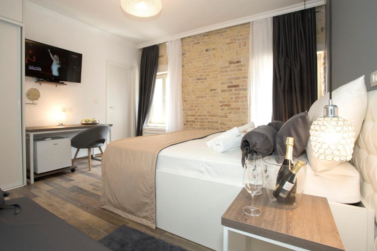 Aspalathos Residence - Housity