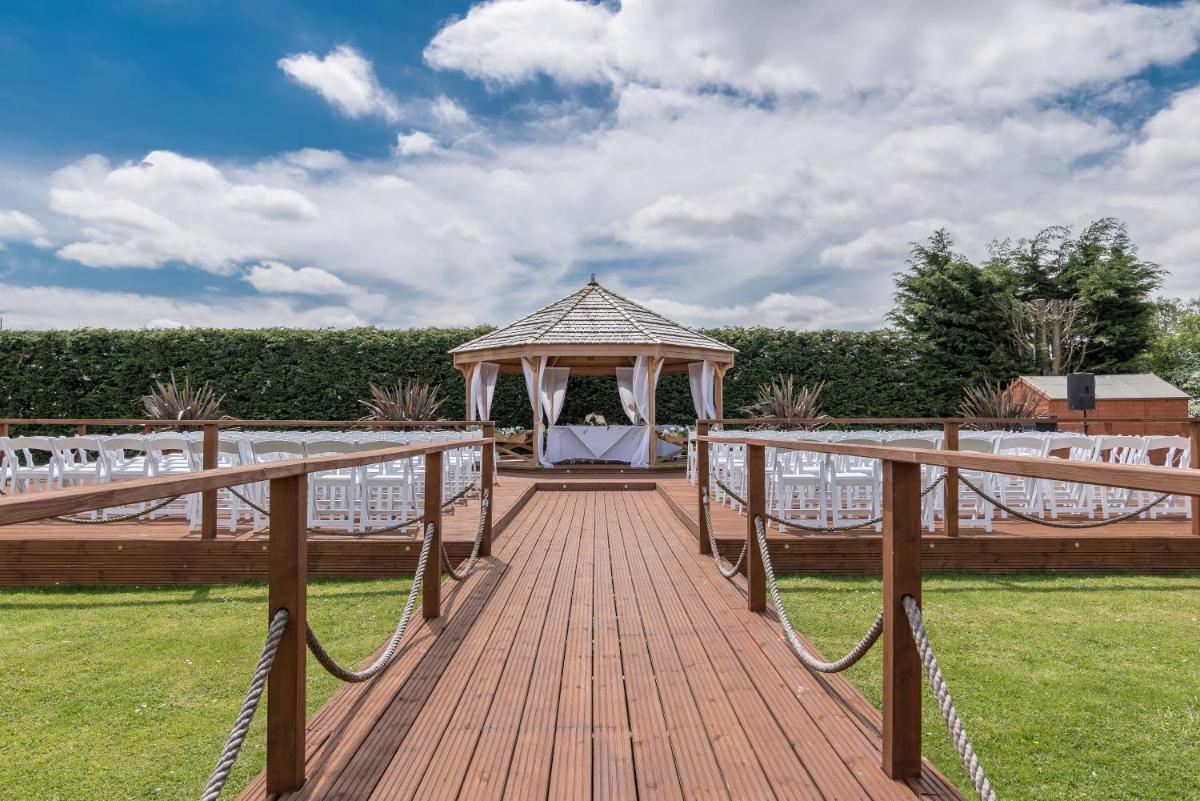 Best Western Rockingham Forest Hotel - Housity