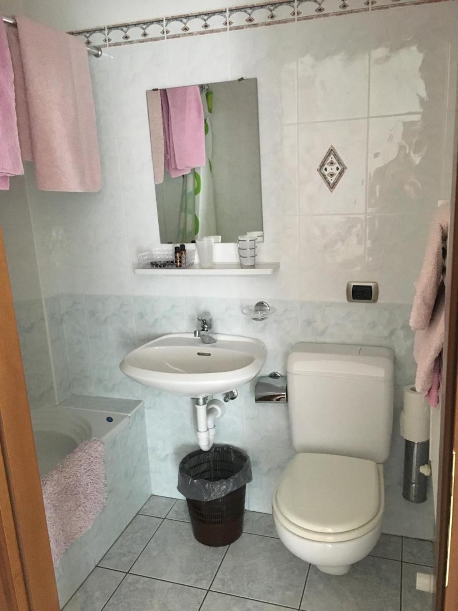 Hotel Cavaria - Housity
