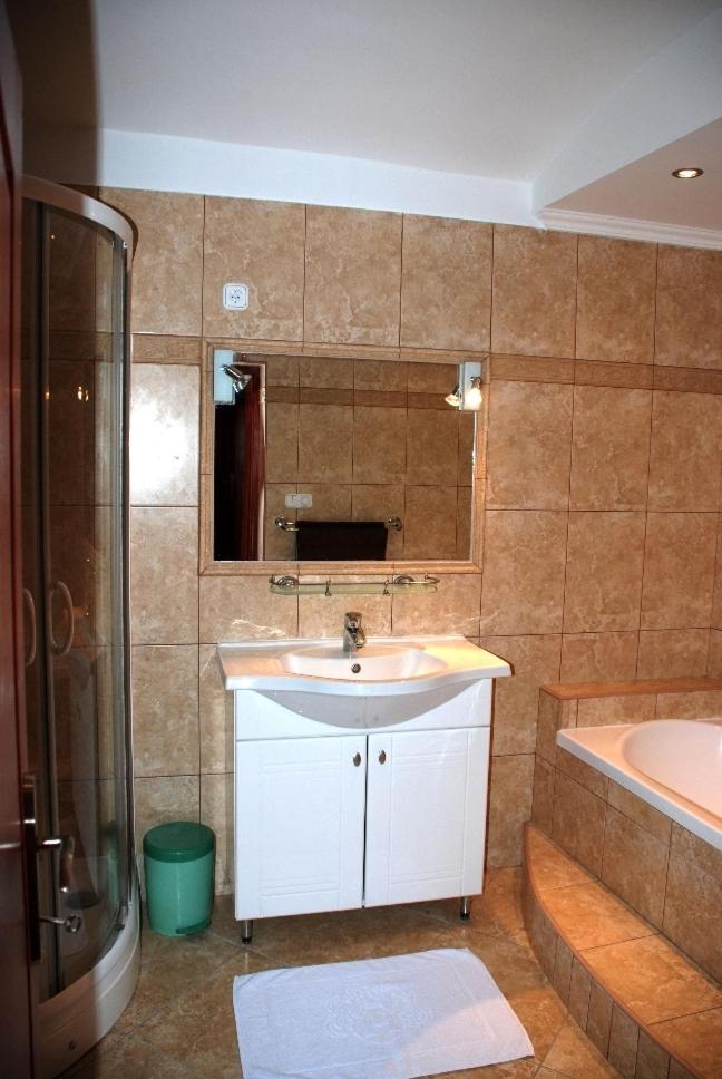 Suitetrails - Janus Apartman