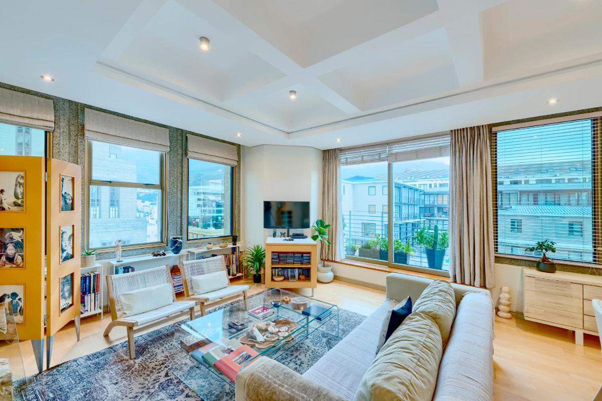 #1003 Cartwright - Stylish & Central - Housity
