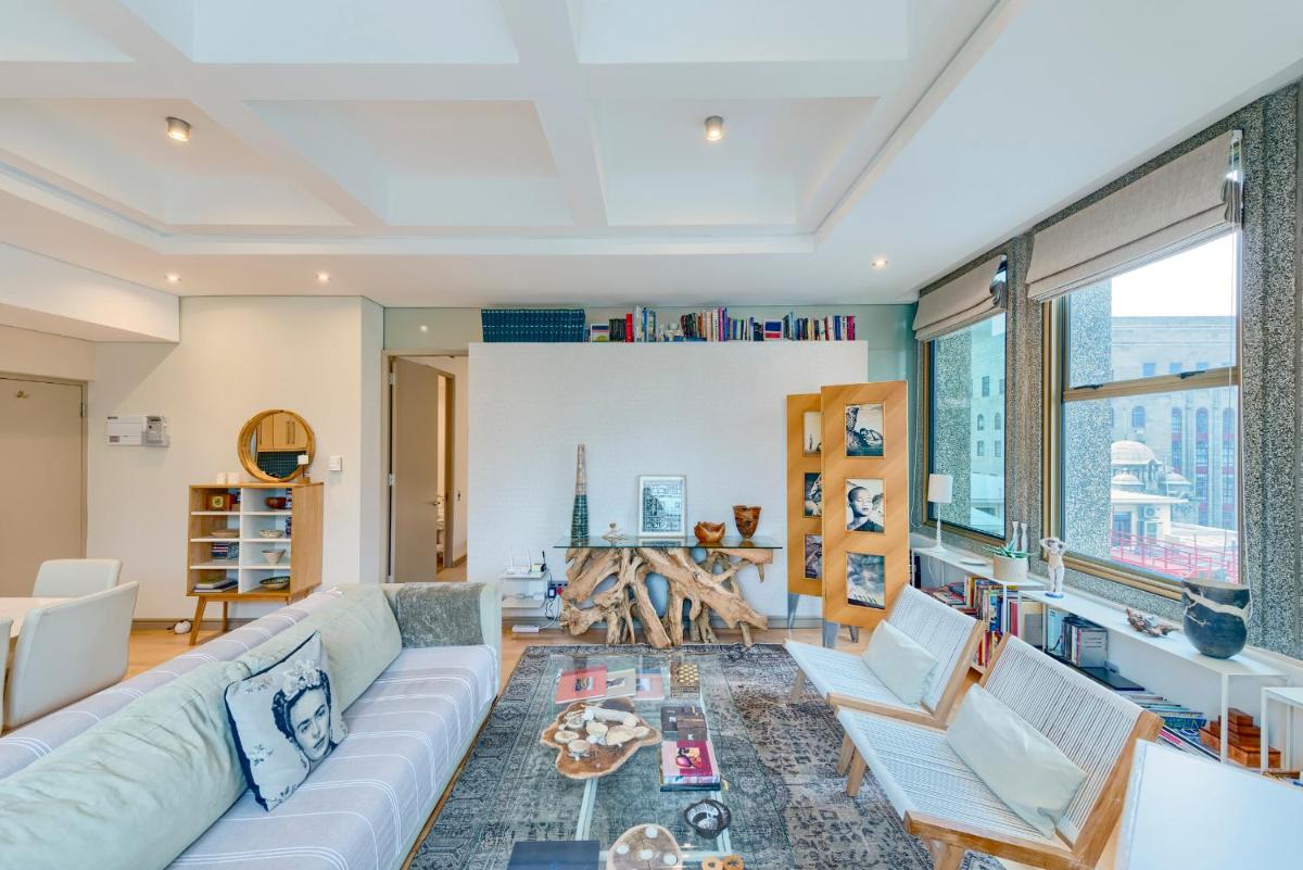 #1003 Cartwright - Stylish & Central - Housity