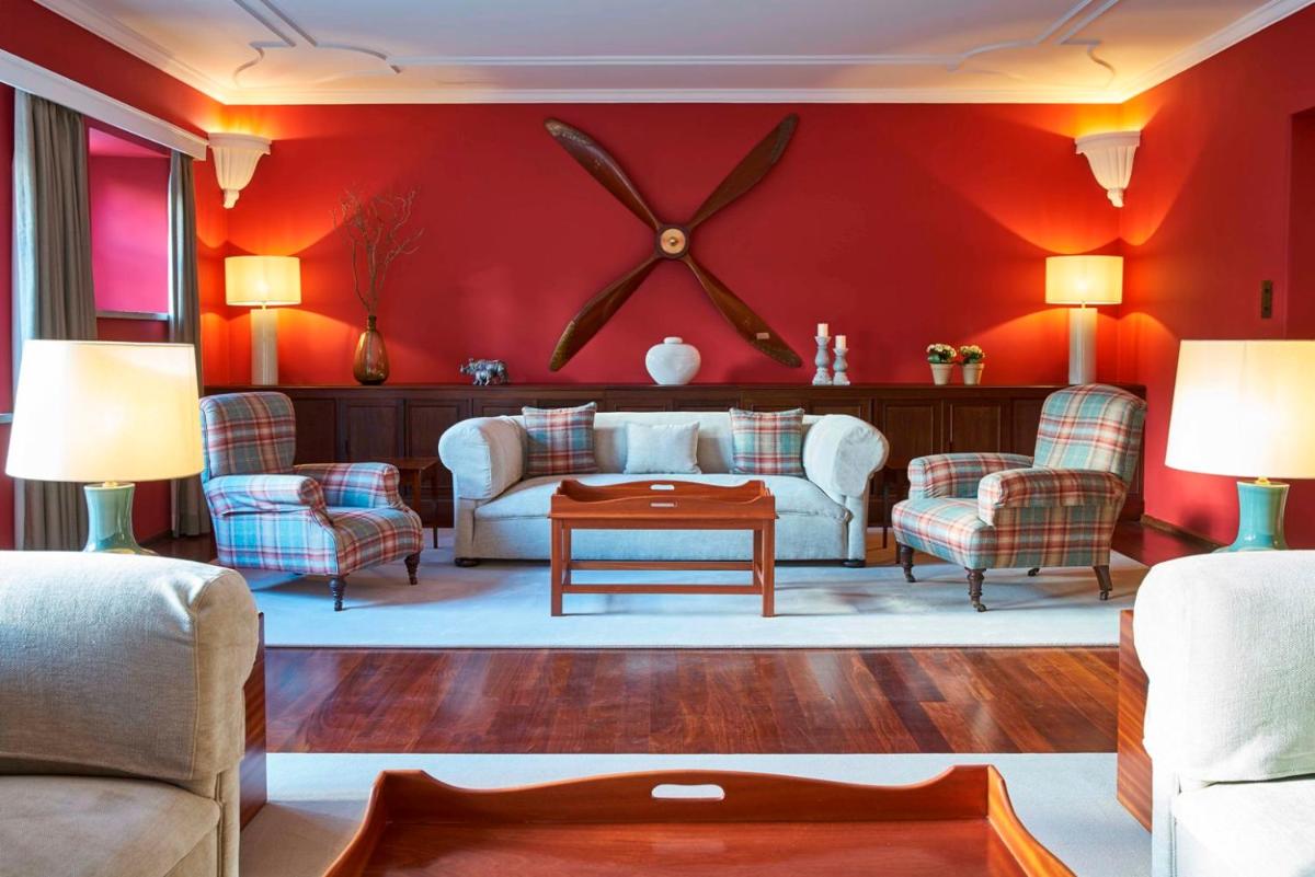 Uma área de estar em Quinta da Casa Branca - Small Luxury Hotels of the World