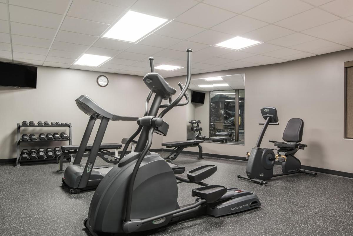 Wyndham Garden Hotel Cross Lanes Charleston - Housity