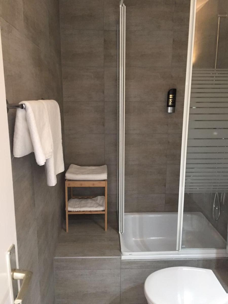 Main Hotel Frankfurt City - Housity