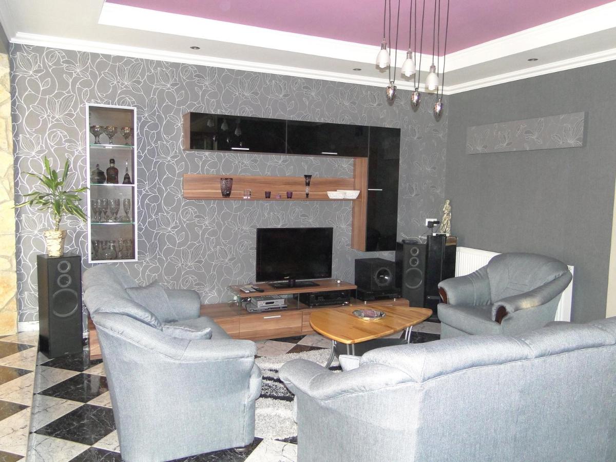 Suitetrails - Janus Apartman