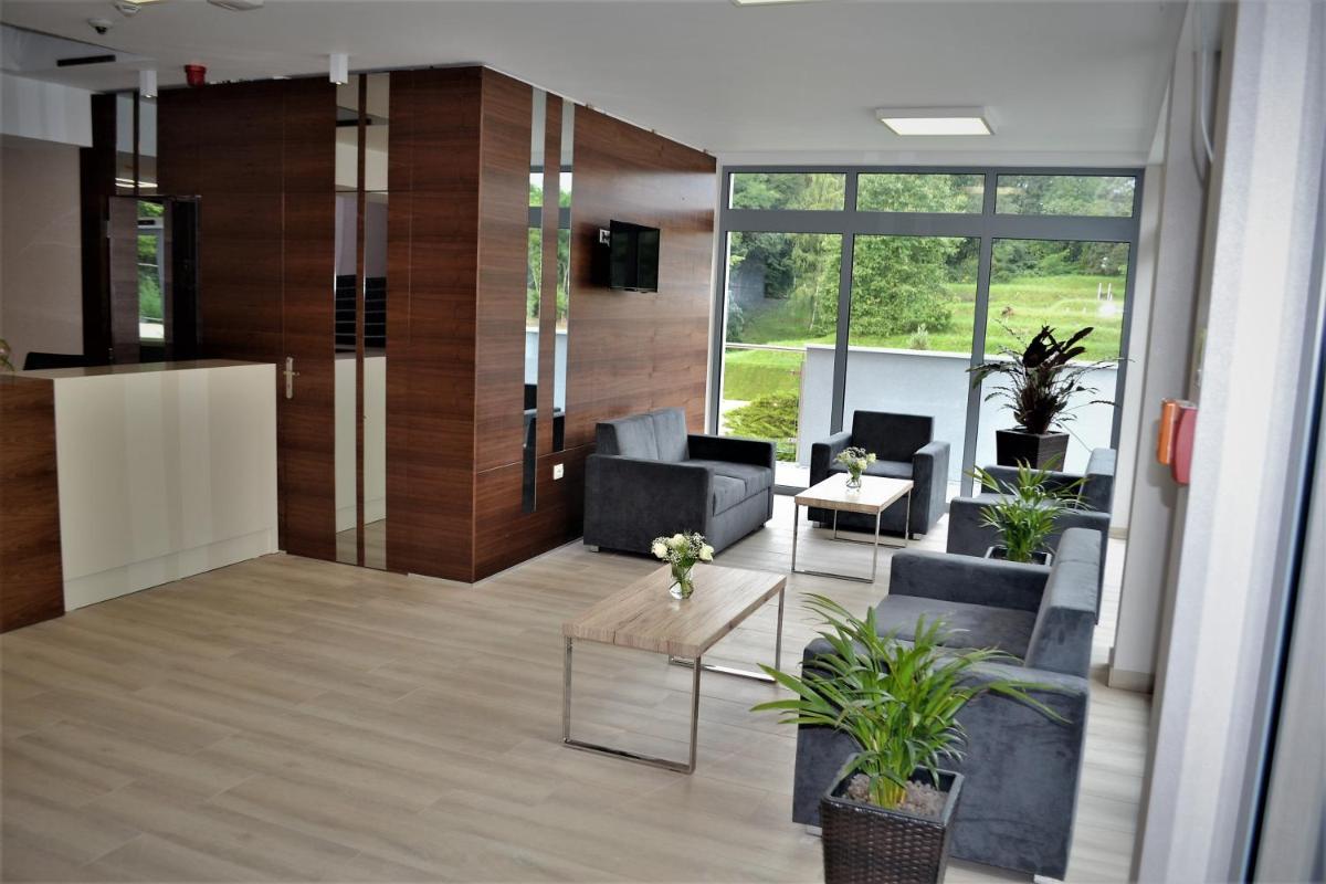 Wielspin Puszczykowo - Housity