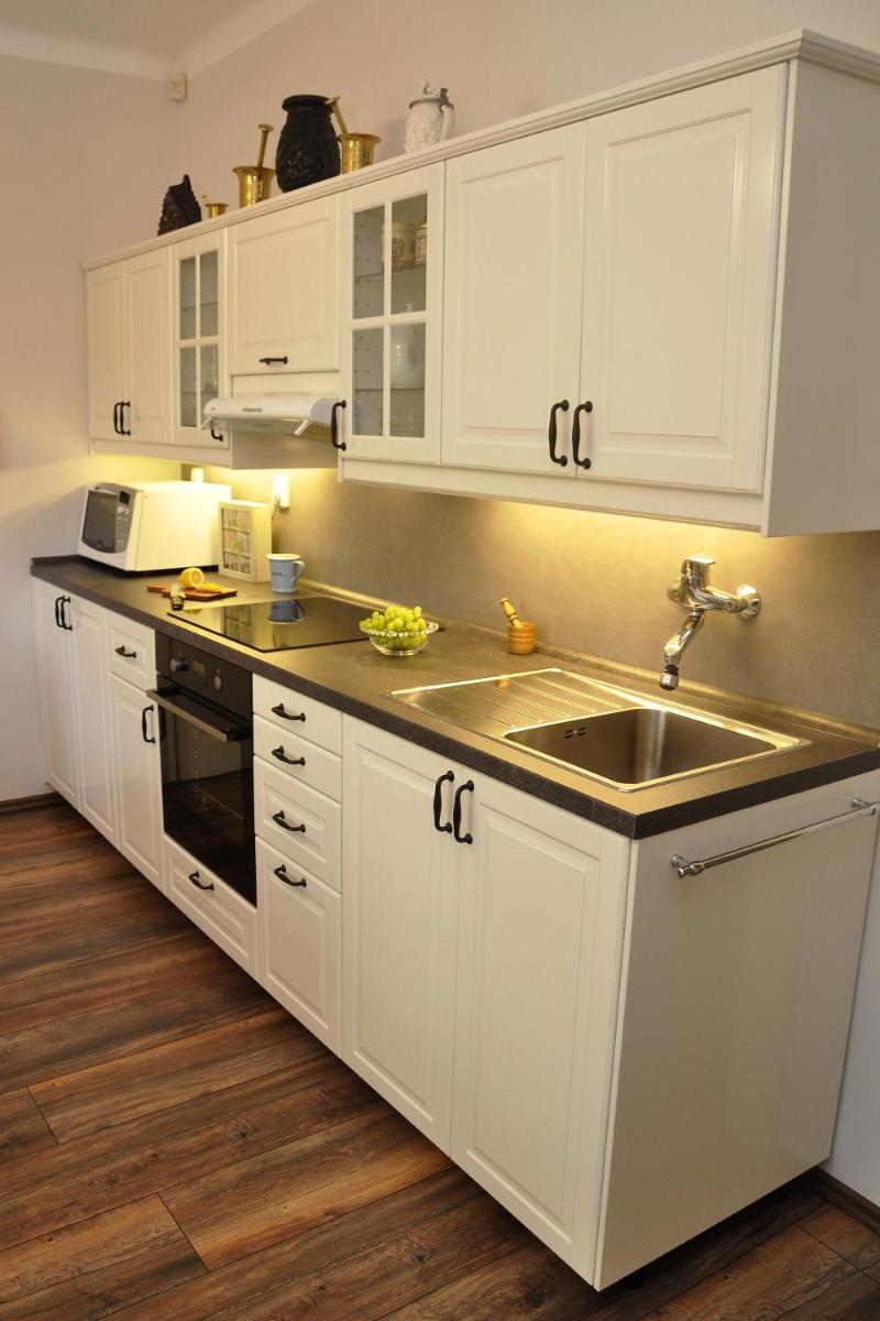 Atmospheric Quiet Apartment - Housity