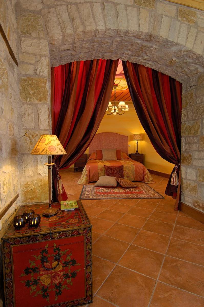 Emotions Country Resort - Housity