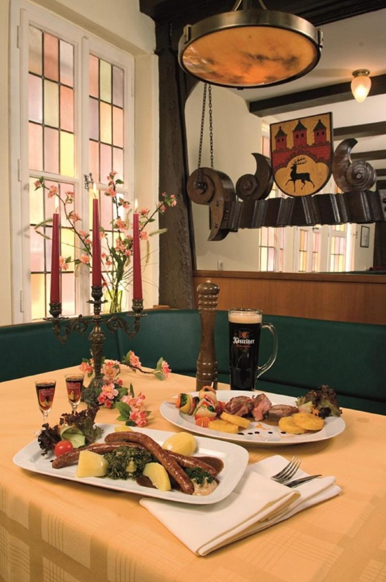 Hotel Zum Kanzler - Housity