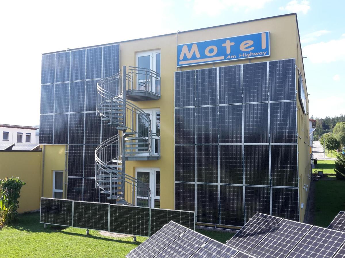 Motel Am Highway - Housity