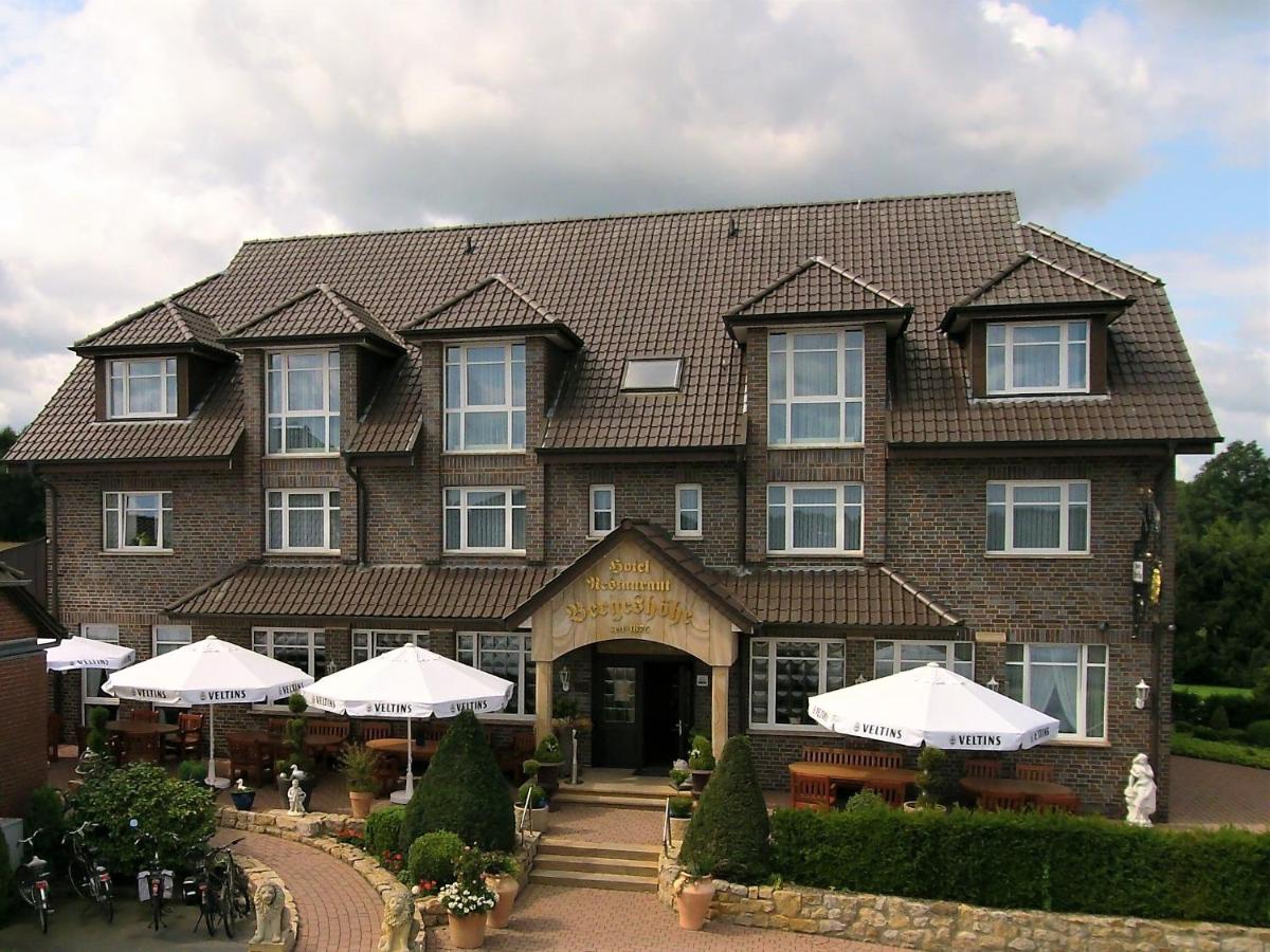 Hotel Restaurant Bergeshöhe - Housity
