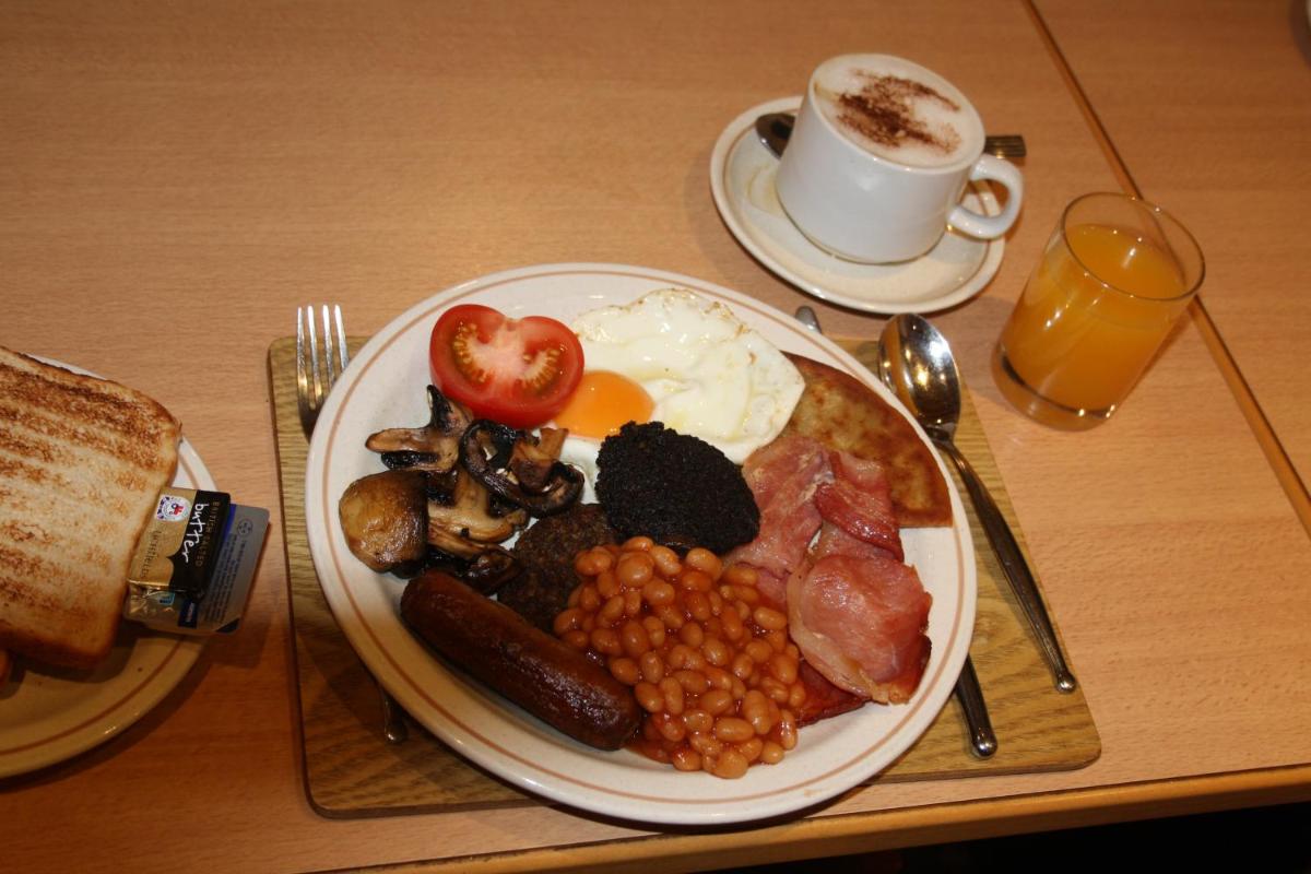 Sandyford Hotel - Housity