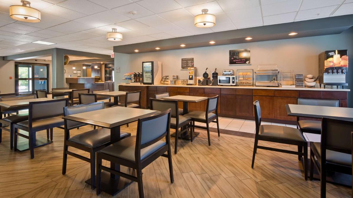 Best Western Plus Coldwater Hotel - Housity