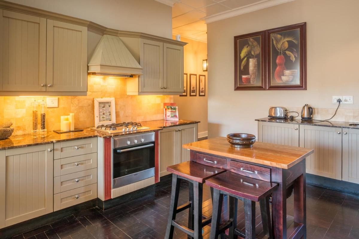 Antrim Luxury Villa - Housity