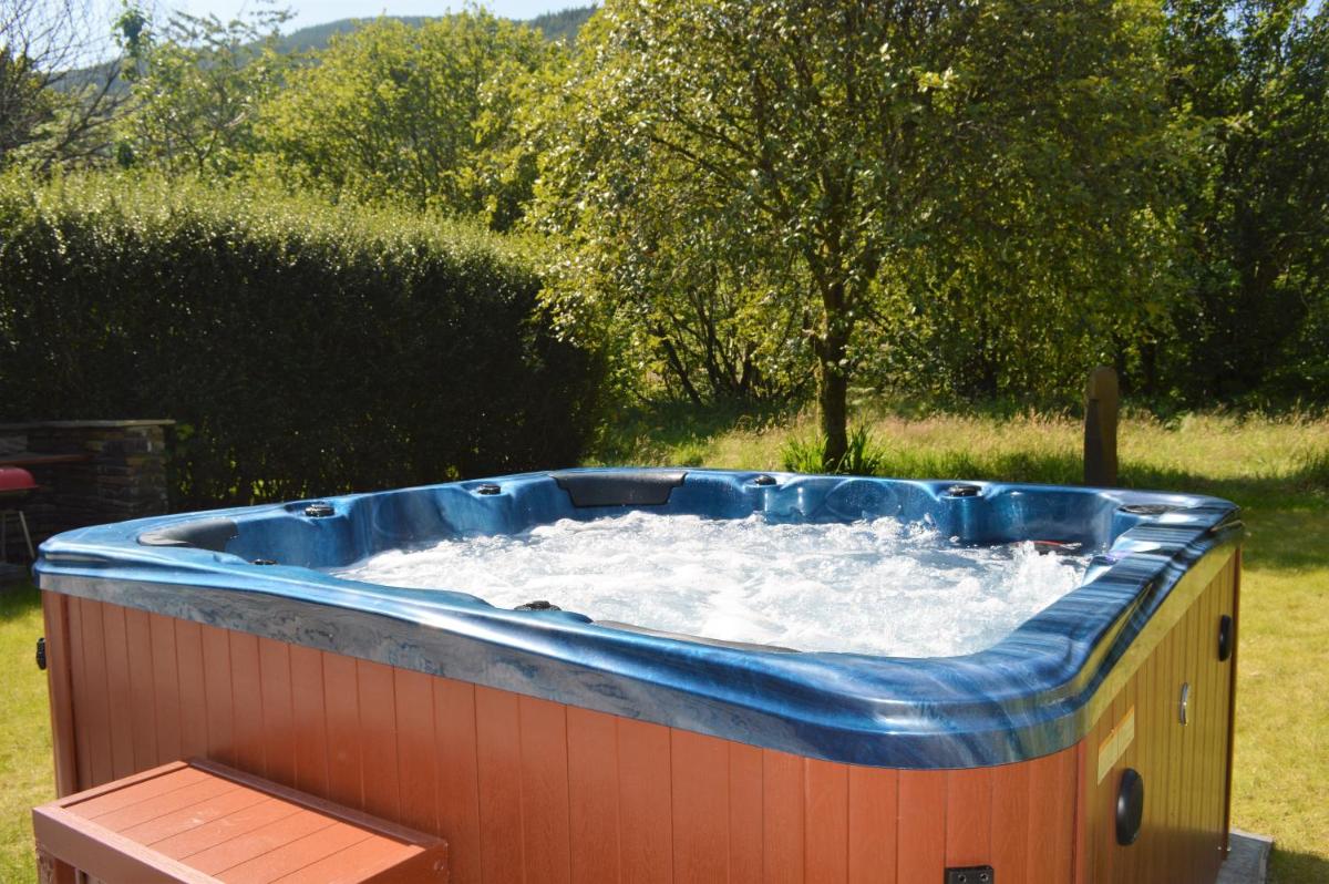 The Ranch Lodge - Housity
