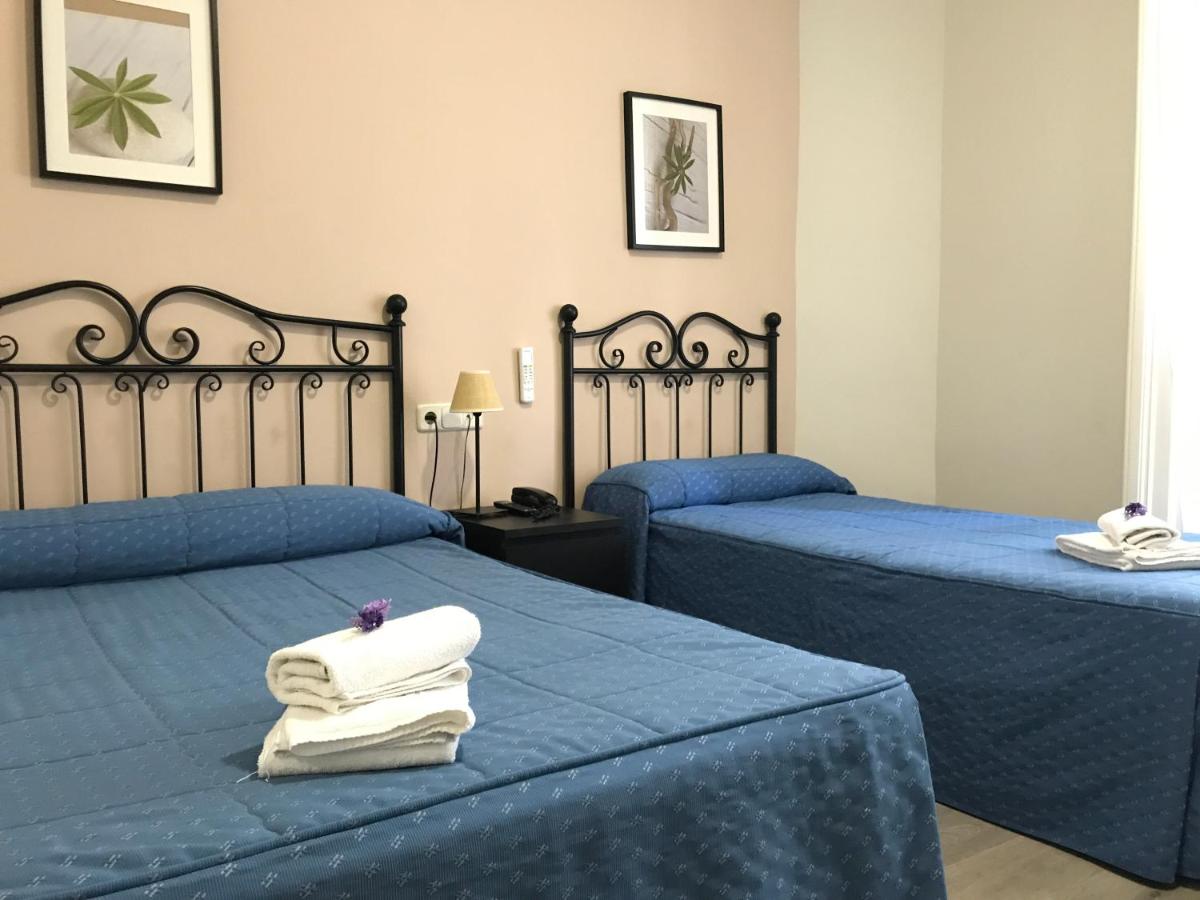 Hostal El Pilar - Housity