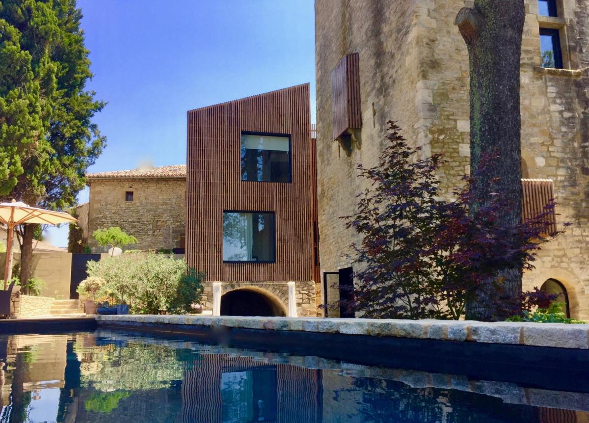 Tour Sarrazine de Montaren - Housity
