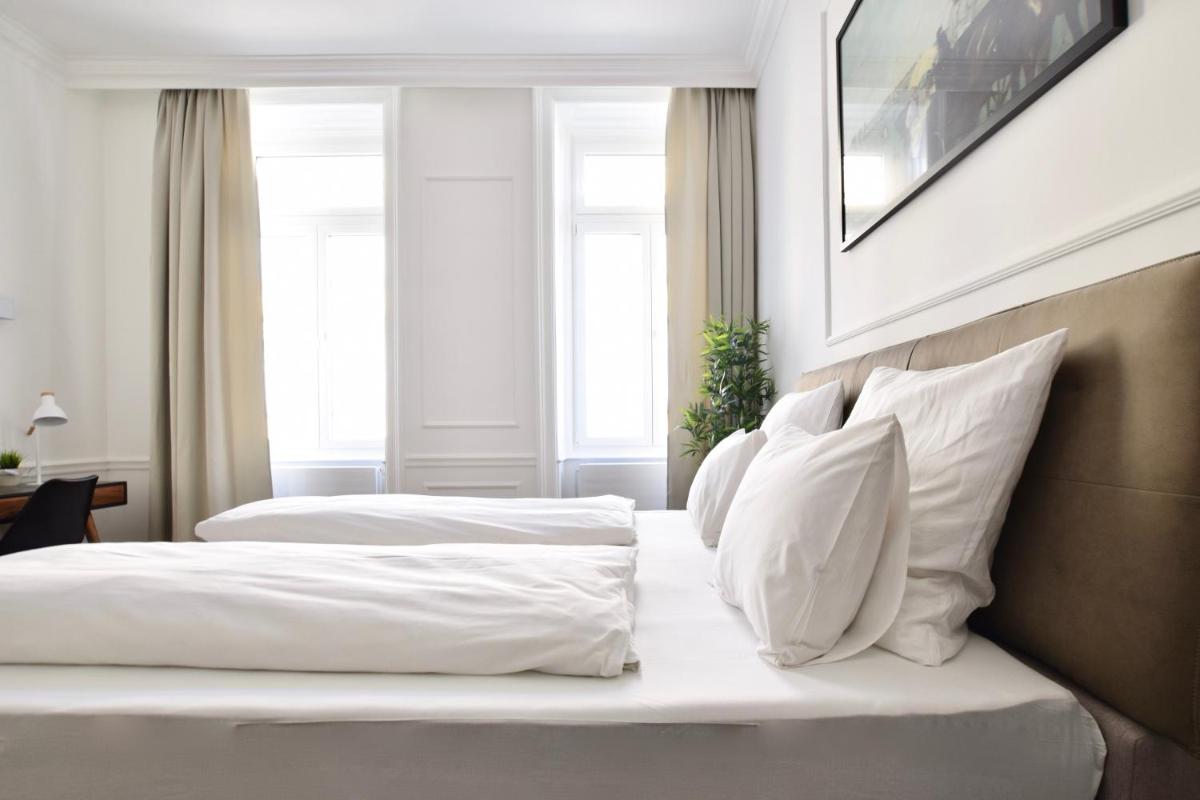 Luxury Apartment by Hi5 - Bazilika Suite - Housity