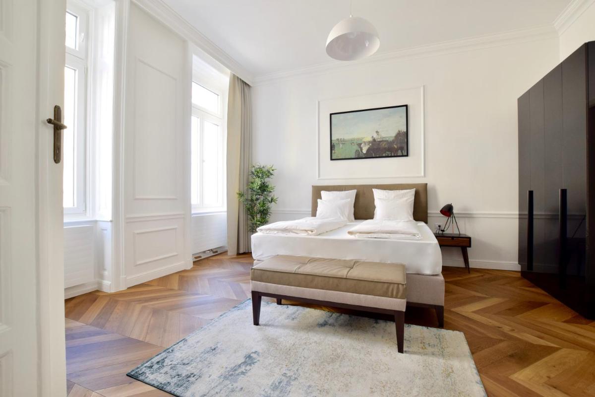 Luxury Apartment by Hi5 - Bazilika Suite - Housity
