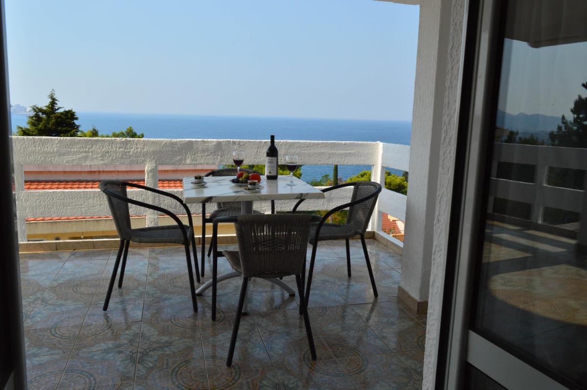 Apartment Sunny - Housity