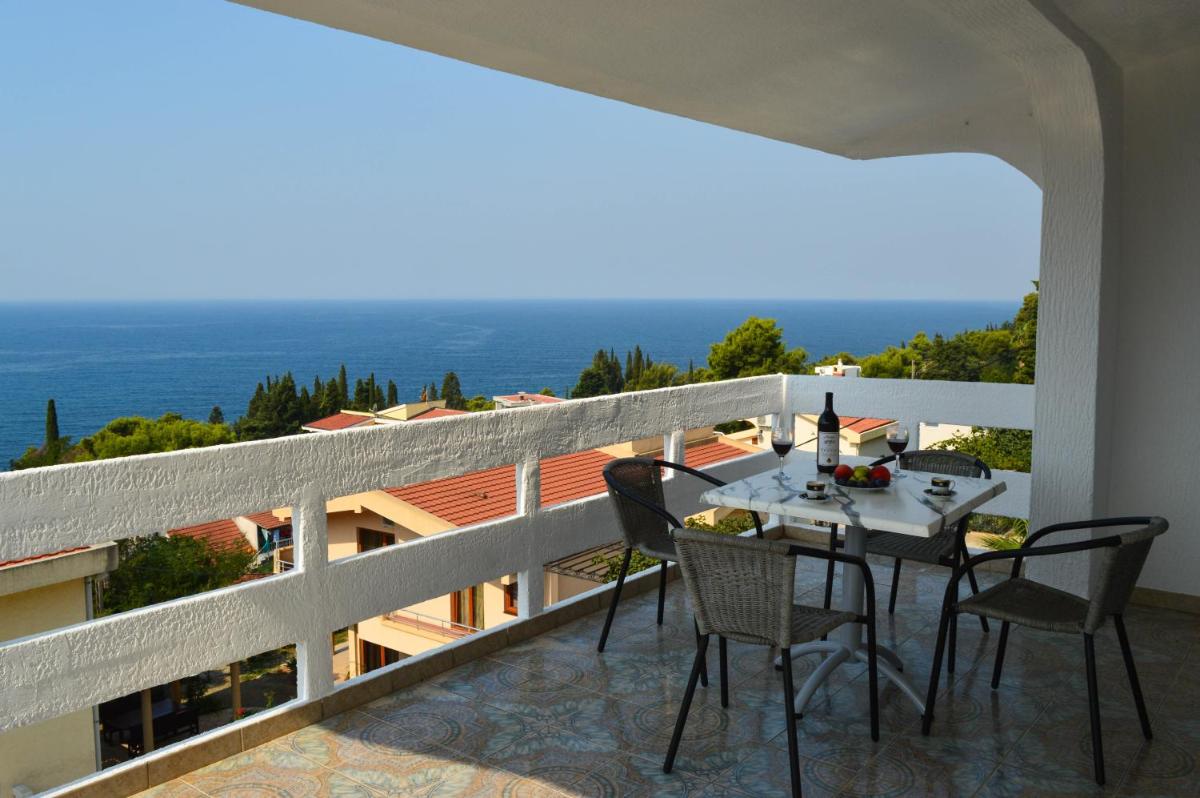 Apartment Sunny - Housity