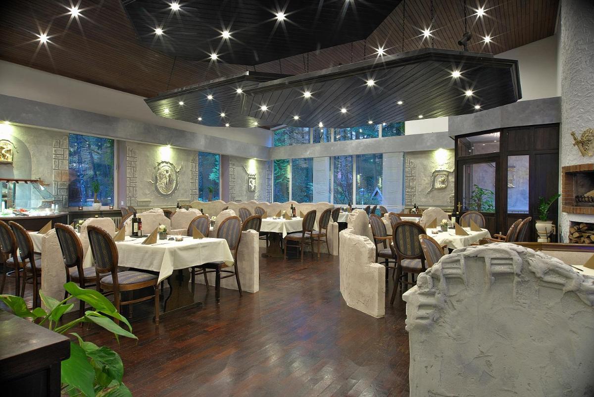 Waldhotel Surwold - Housity