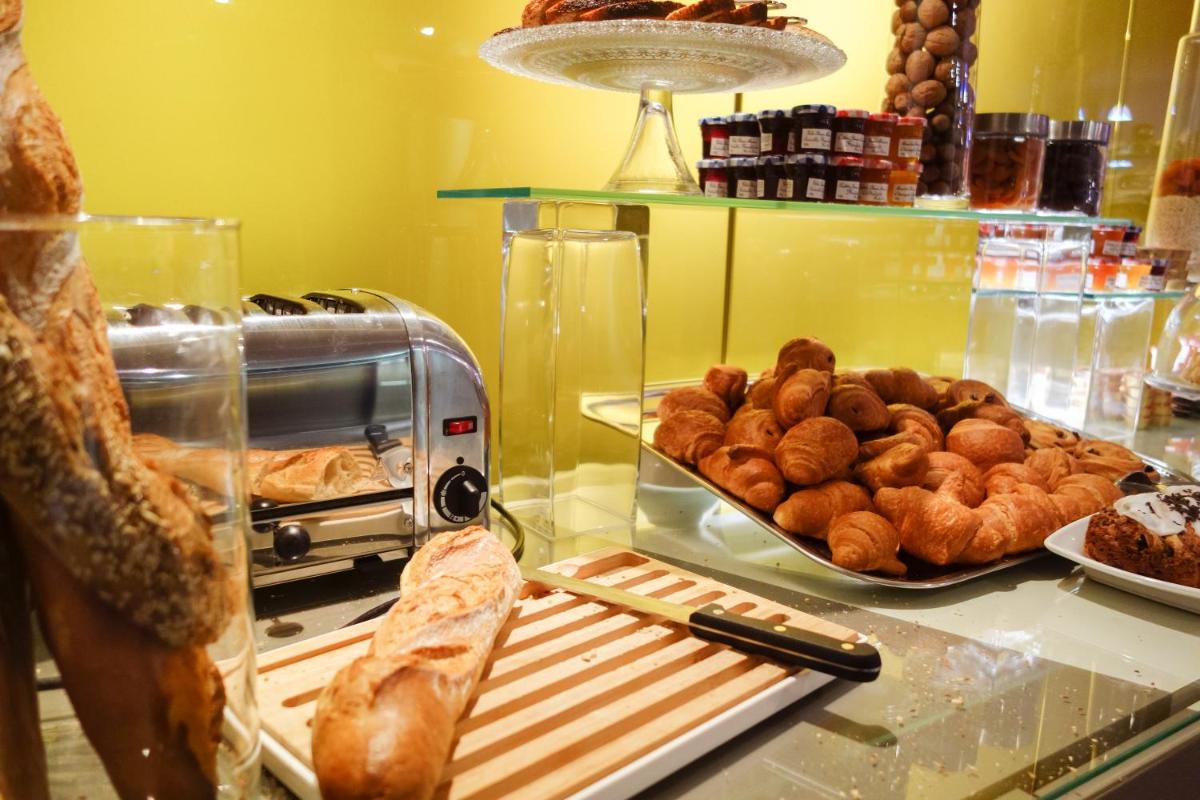 Nourriture dans l'hôtel ou à proximité