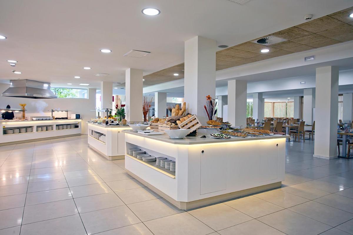El vestíbulo o zona de recepción de Cabot Pollensa Park Spa