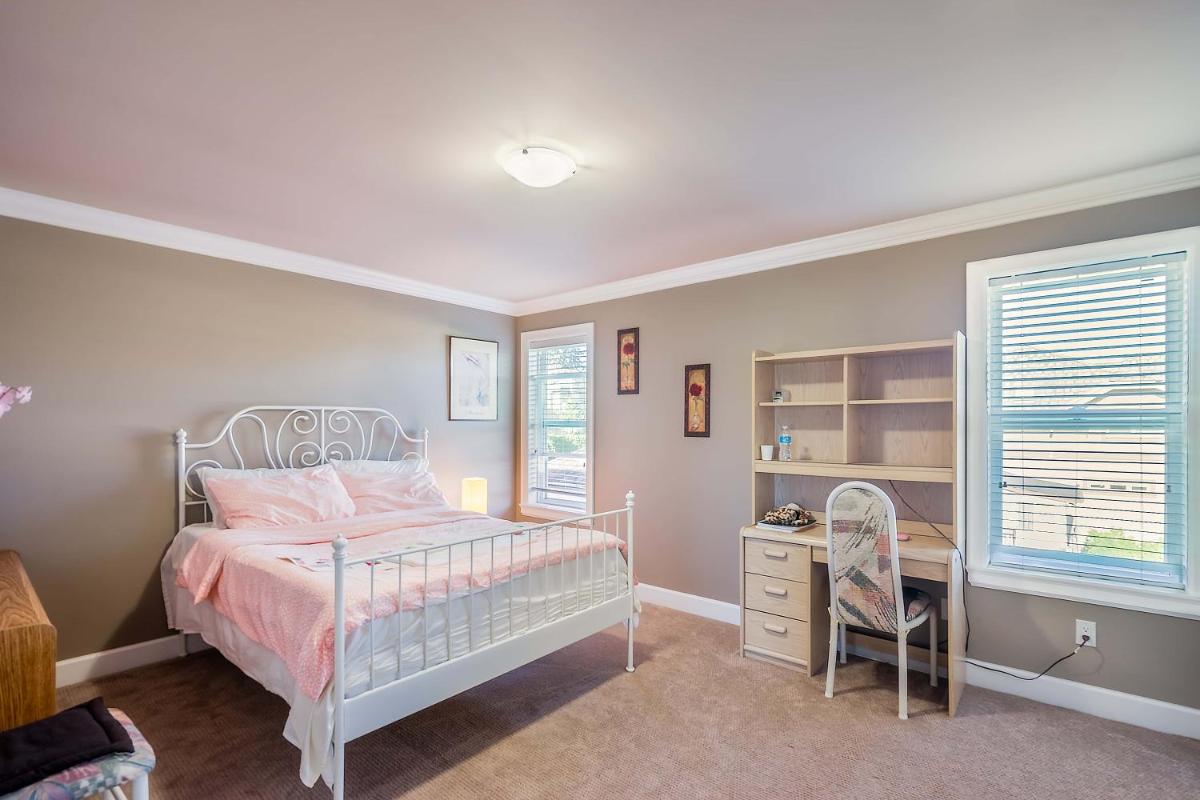 Vancouver Yuelai Guesthouse - Housity