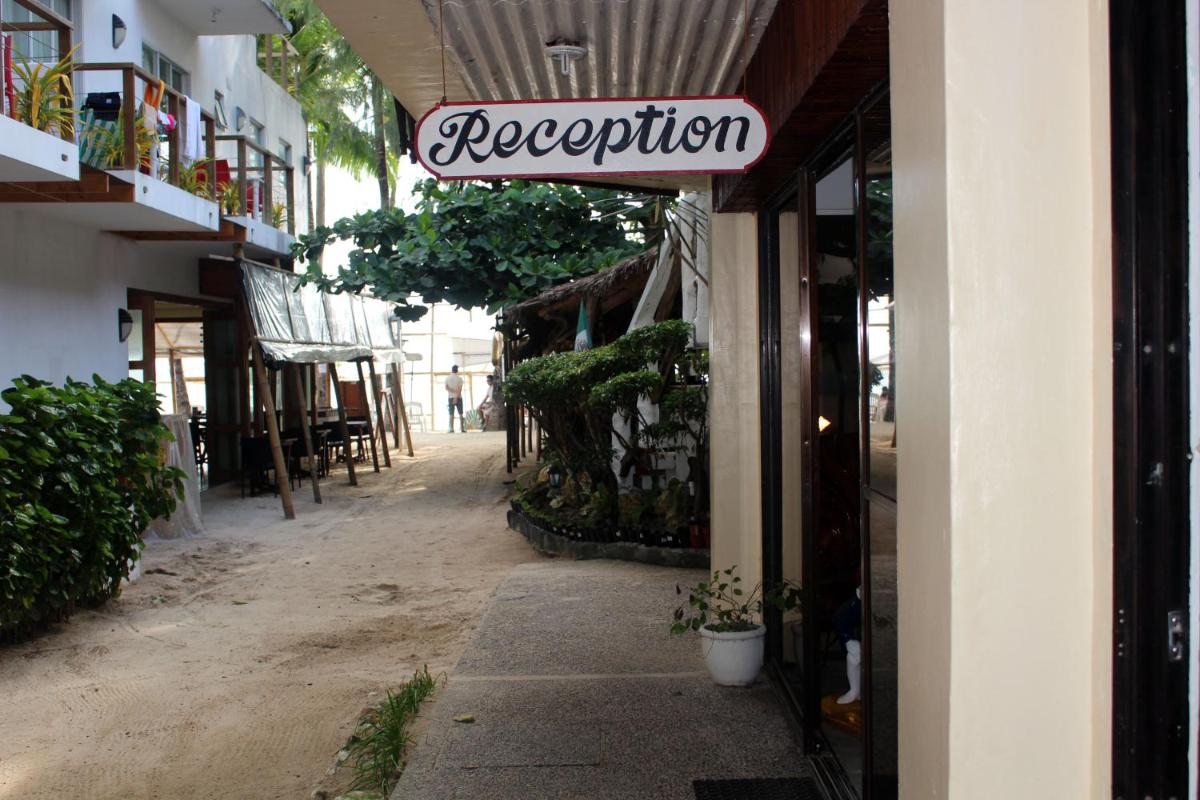 Blue Coral Resort Boracay - Housity
