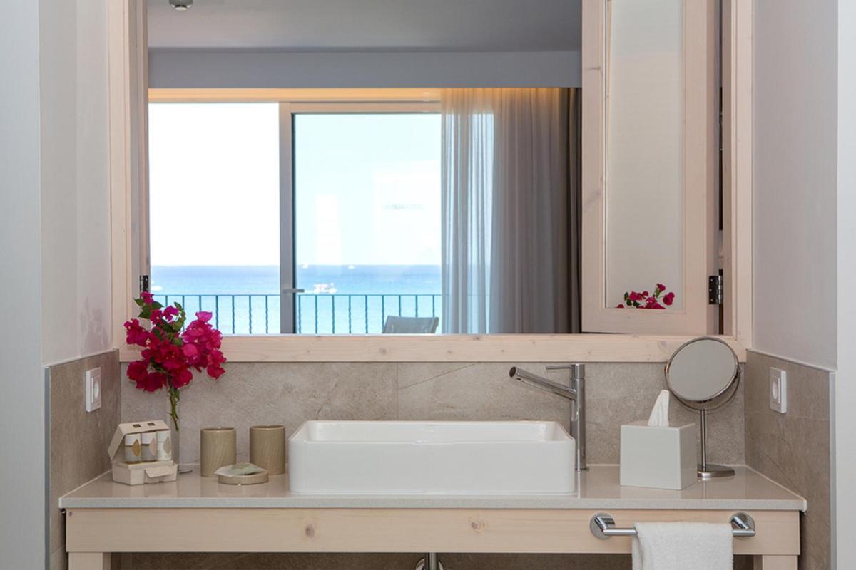 Cama o camas de una habitación en Myseahouse Flamingo - Adults Only 4* Sup