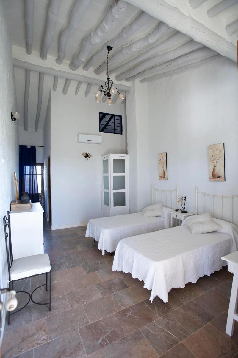 Hotel Rural Hoyo Bautista - Housity