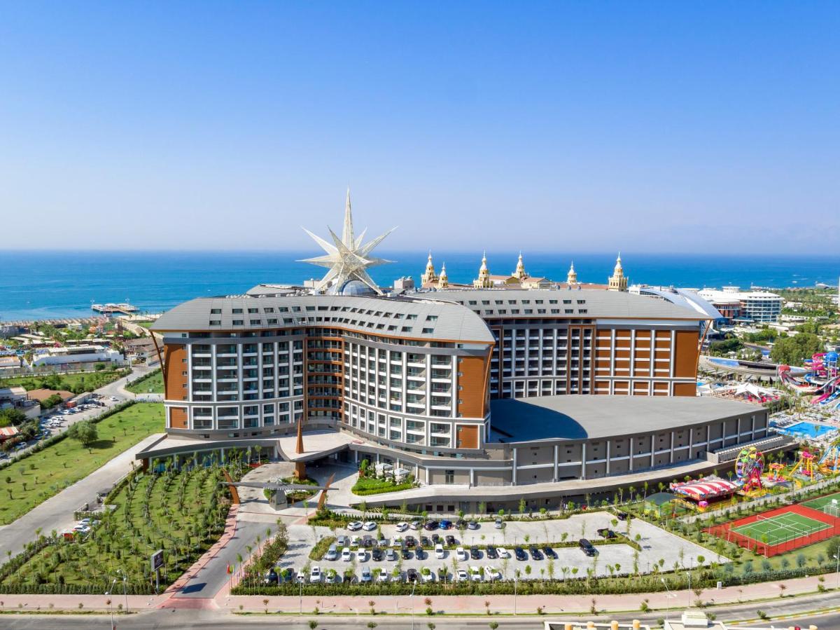 Royal Seginus - Housity