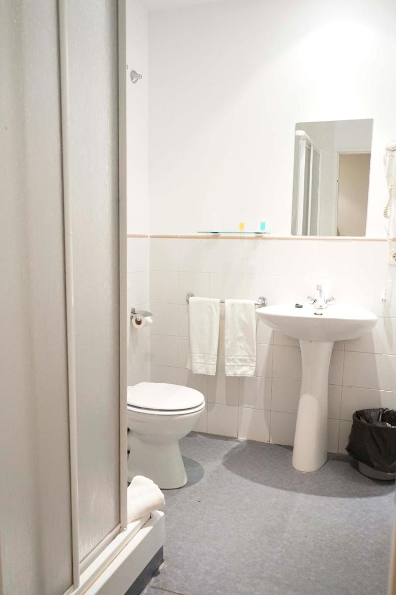 AHC Hoteles Cáceres - Housity
