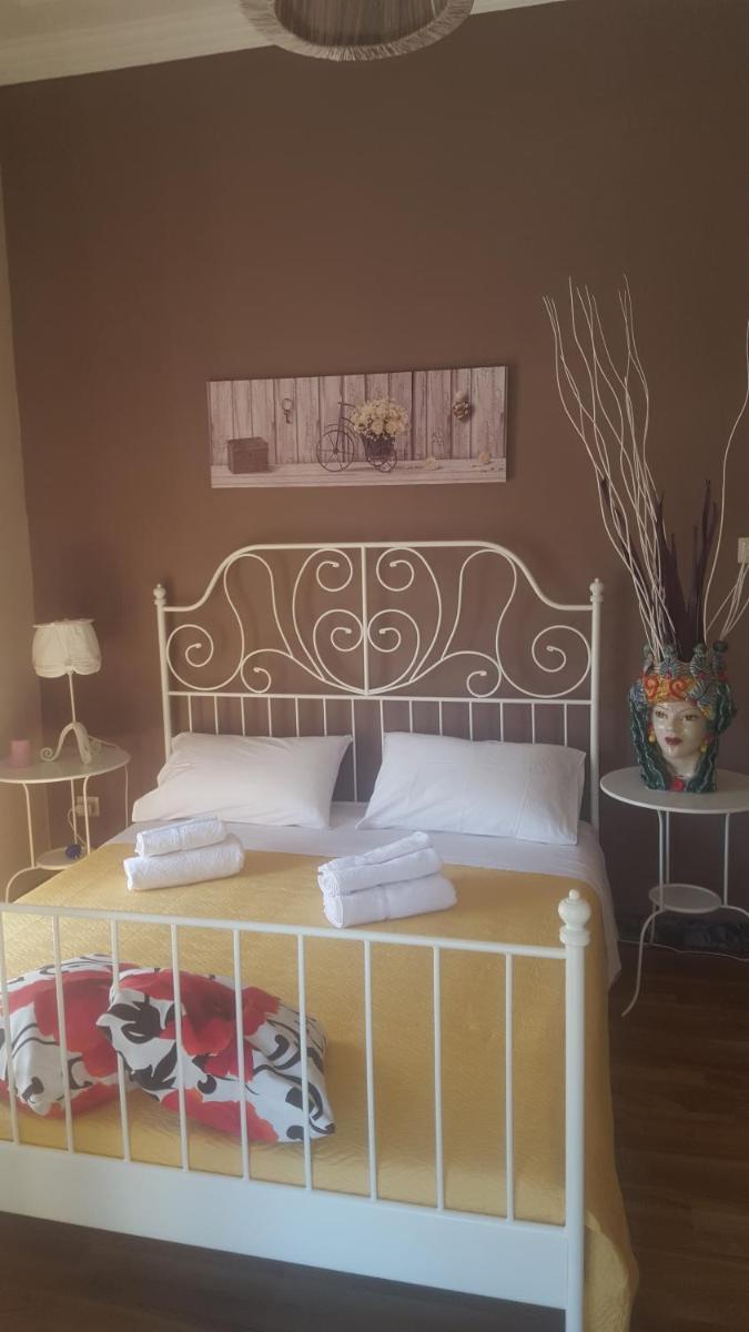 Sicily Home Center - Housity