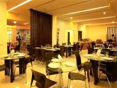 Suitetrails - Bunda Hotel Padang - Halal Hotel