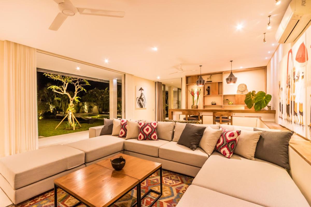 Villa Seriska Jimbaran - Housity