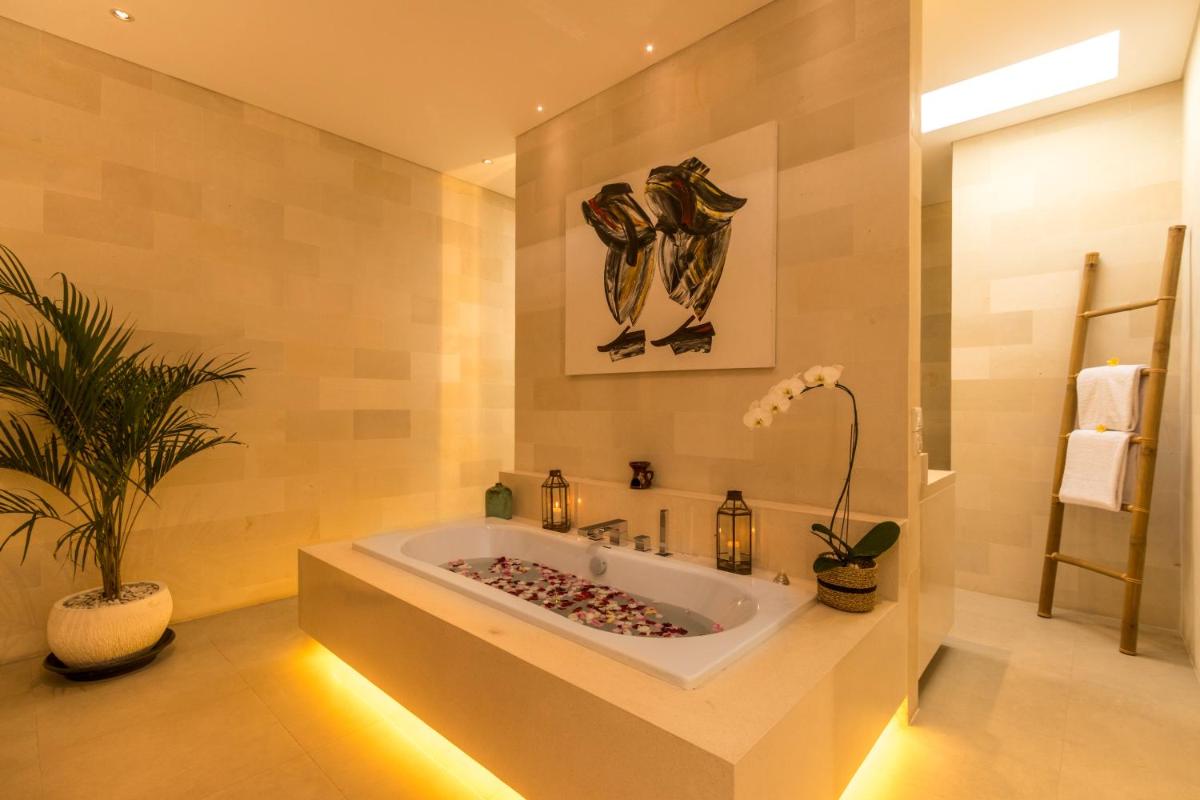 Villa Seriska Jimbaran - Housity