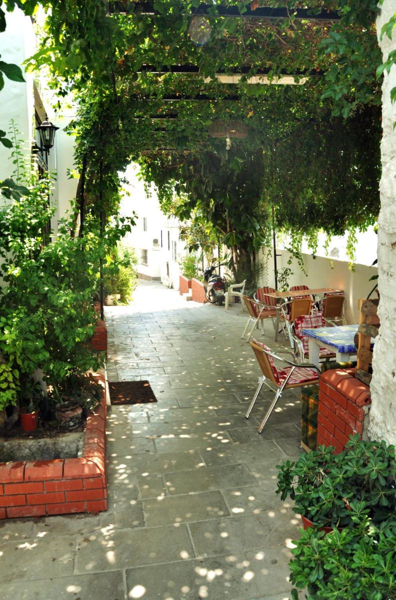 Durak Hotel - Housity