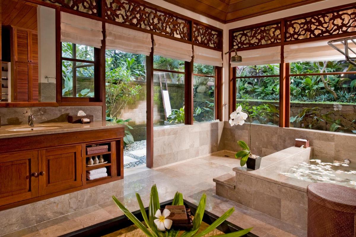 Suitetrails - Bukit Naga Villa