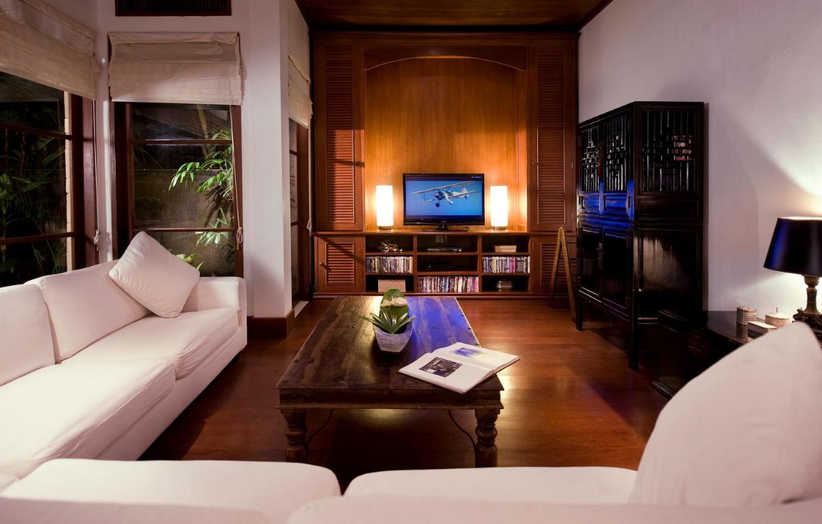 Suitetrails - Bukit Naga Villa