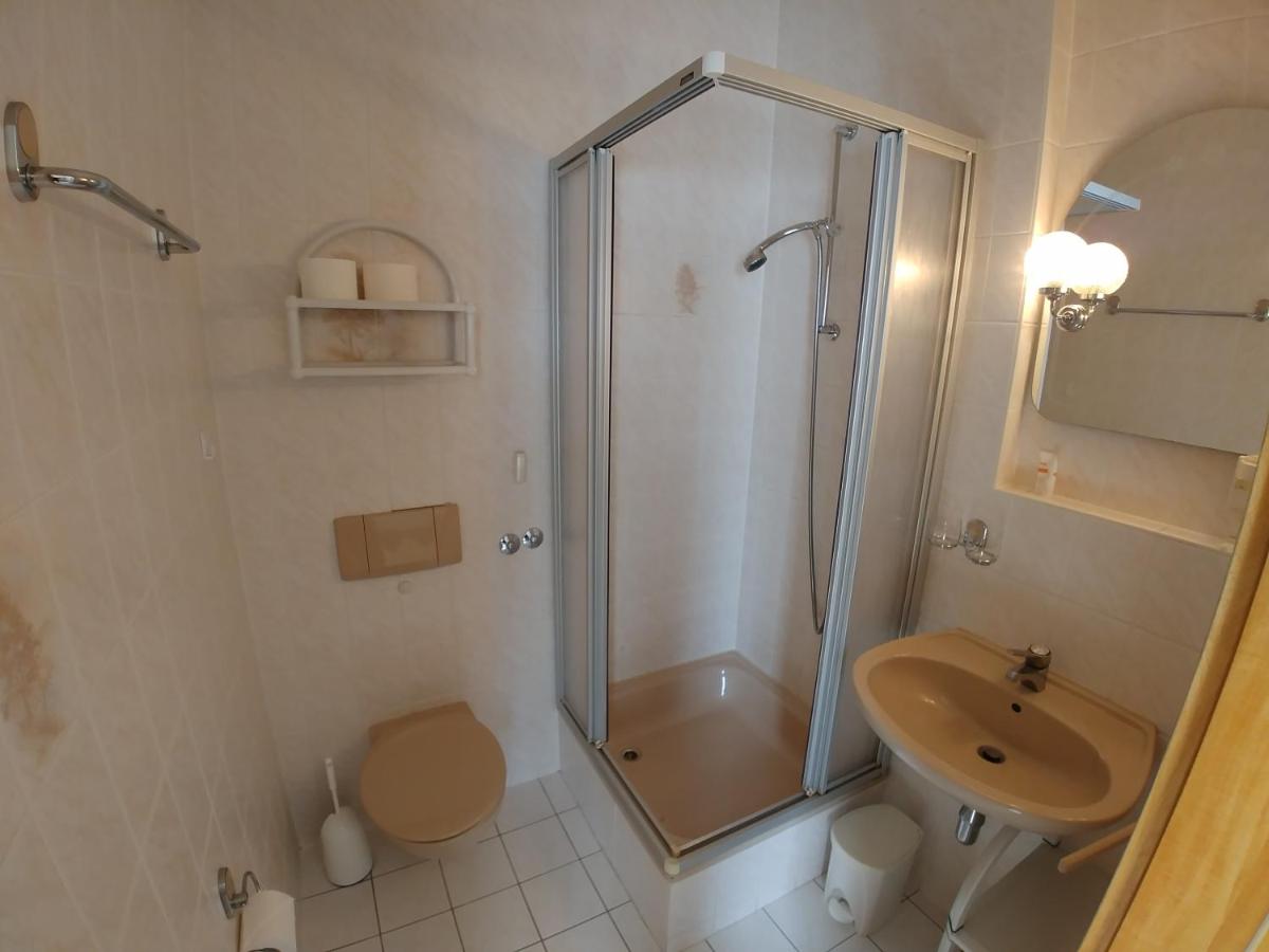 Gasthof & Hotel Zur Linde - Housity